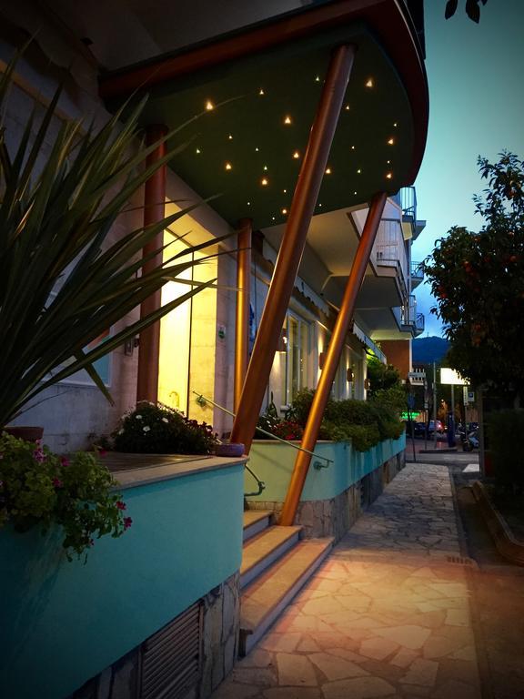 Hotel Baia Bianca Diano Marina Zewnętrze zdjęcie