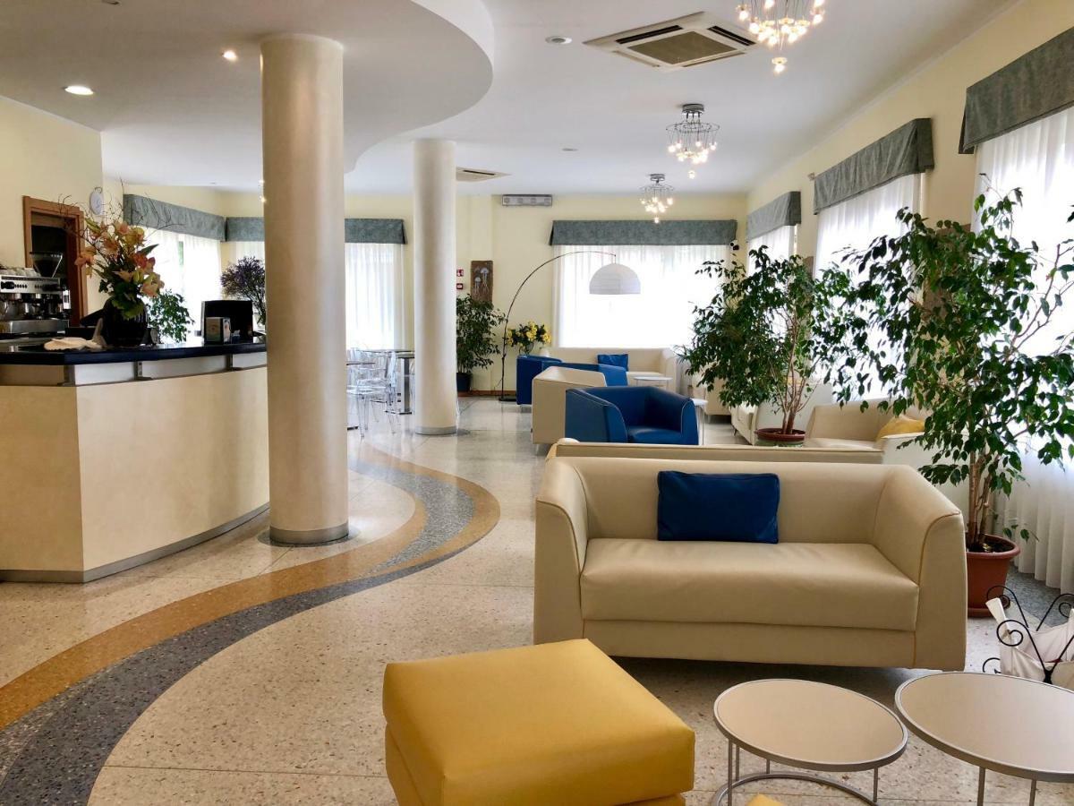 Hotel Baia Bianca Diano Marina Zewnętrze zdjęcie